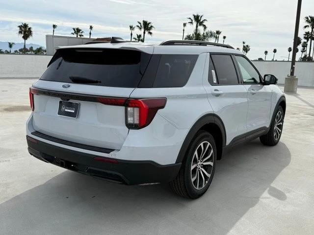 2026 Ford Explorer 6th Gen - Image 11 of 12