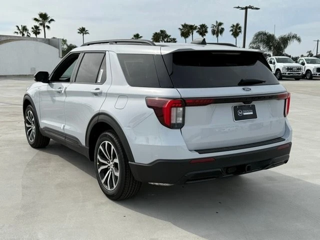 2026 Ford Explorer 6th Gen - Image 9 of 12
