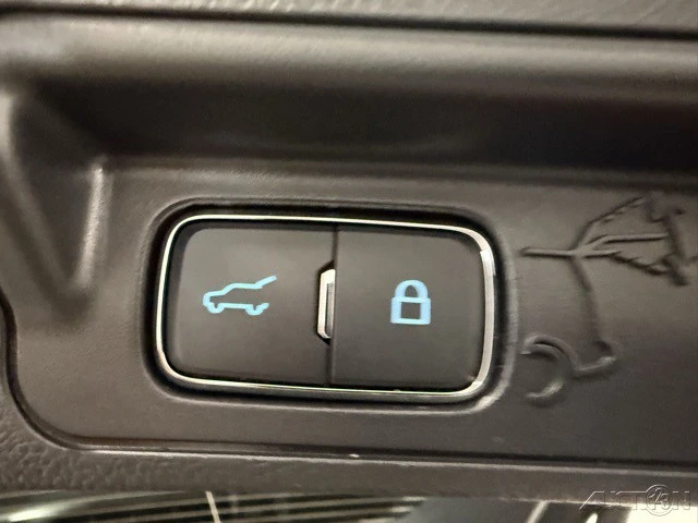 2026 Ford Explorer 6th Gen - Image 8 of 12