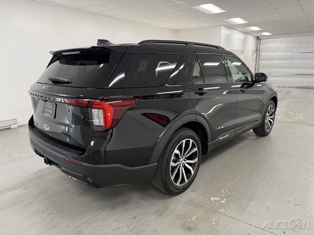 2026 Ford Explorer 6th Gen - Image 5 of 12