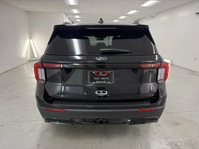 2026 Ford Explorer 6th Gen - Image 6 of 12