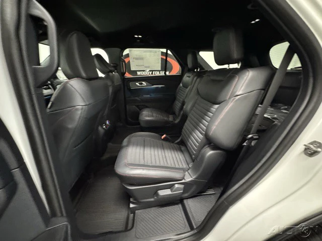 2026 Ford Explorer 6th Gen - Image 9 of 12