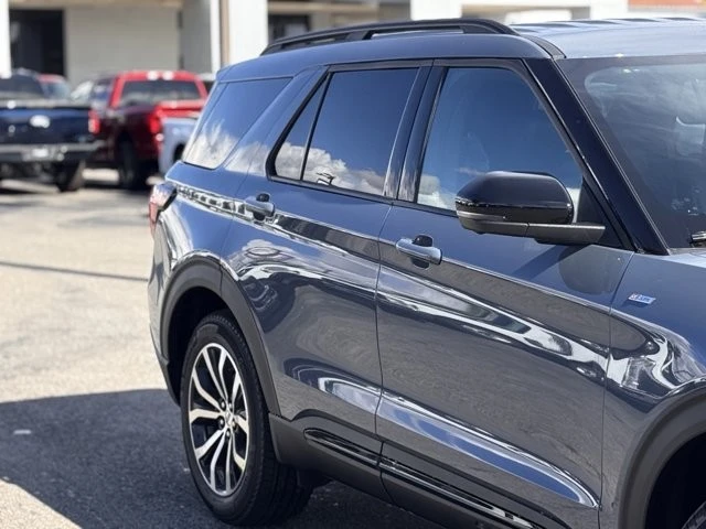 2026 Ford Explorer 6th Gen - Image 5 of 12