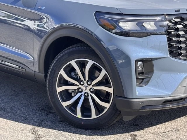2026 Ford Explorer 6th Gen - Image 4 of 12