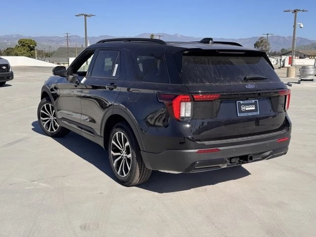 2026 Ford Explorer 6th Gen - Image 10 of 12