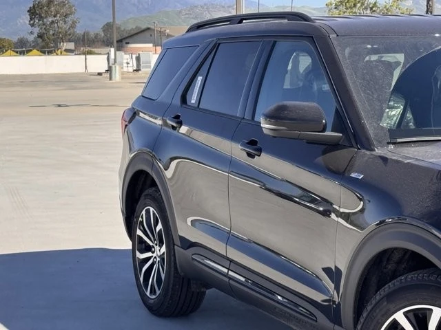 2026 Ford Explorer 6th Gen - Image 5 of 12