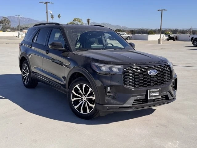 2026 Ford Explorer 6th Gen - Image 2 of 12