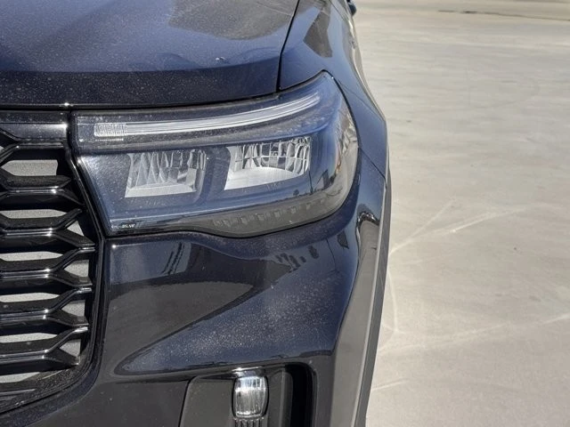 2026 Ford Explorer 6th Gen - Image 8 of 12