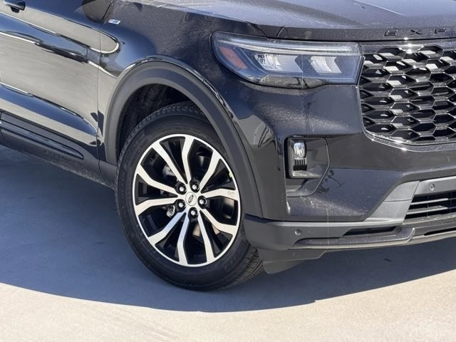 2026 Ford Explorer 6th Gen - Image 4 of 12