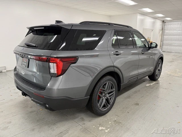 2026 Ford Explorer 6th Gen - Image 5 of 12