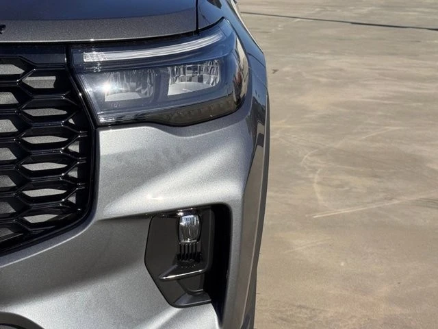 2026 Ford Explorer 6th Gen - Image 8 of 12