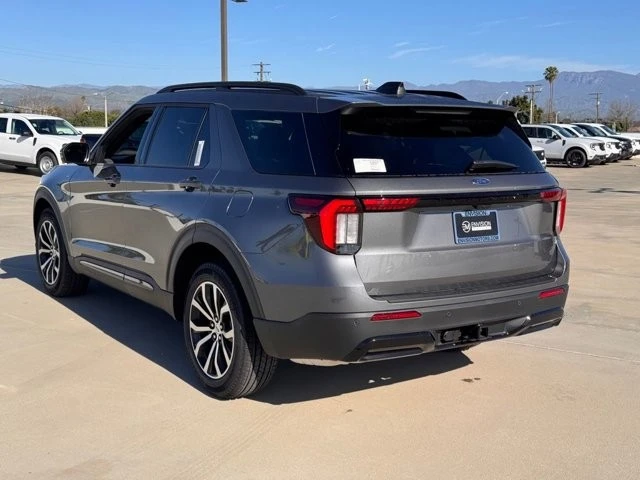 2026 Ford Explorer 6th Gen - Image 10 of 12