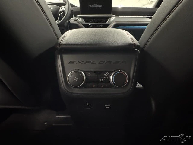 2026 Ford Explorer 6th Gen - Image 11 of 12