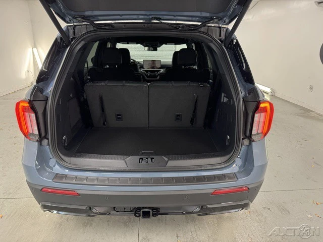 2026 Ford Explorer 6th Gen - Image 6 of 12