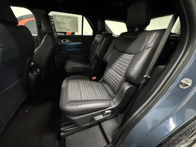 2026 Ford Explorer 6th Gen - Image 9 of 12