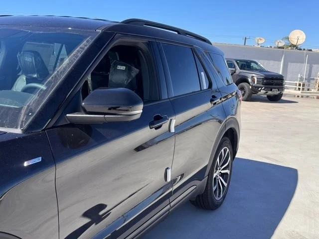 2026 Ford Explorer 6th Gen - Image 9 of 12