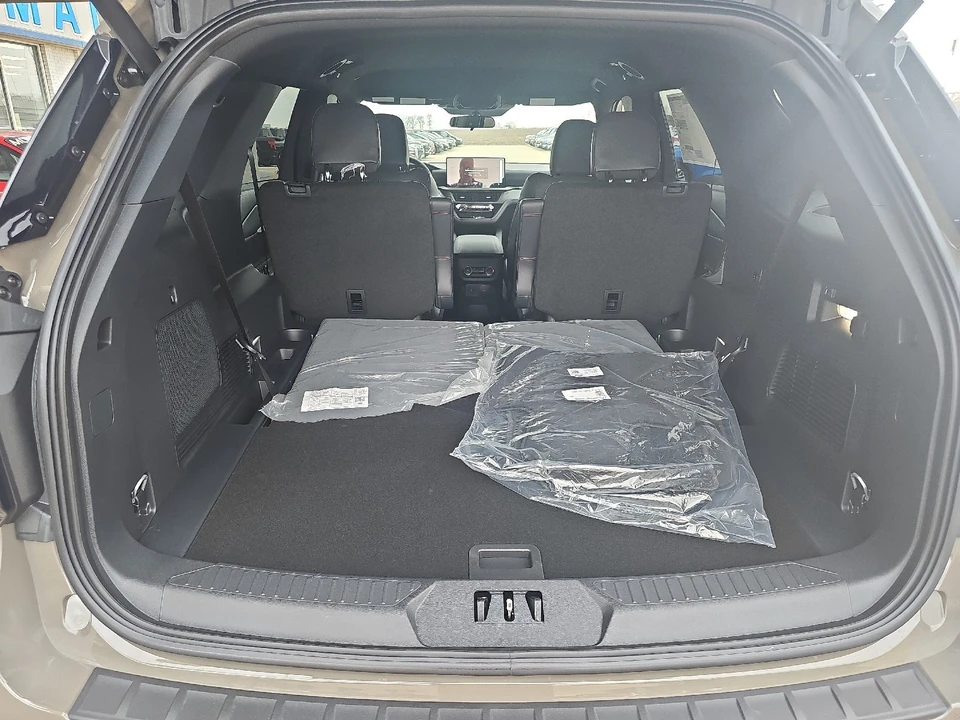2026 Ford Explorer 6th Gen - Image 13 of 21