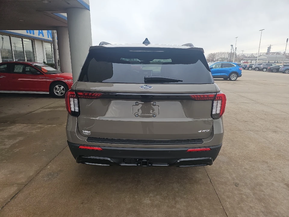 2026 Ford Explorer 6th Gen - Image 12 of 21