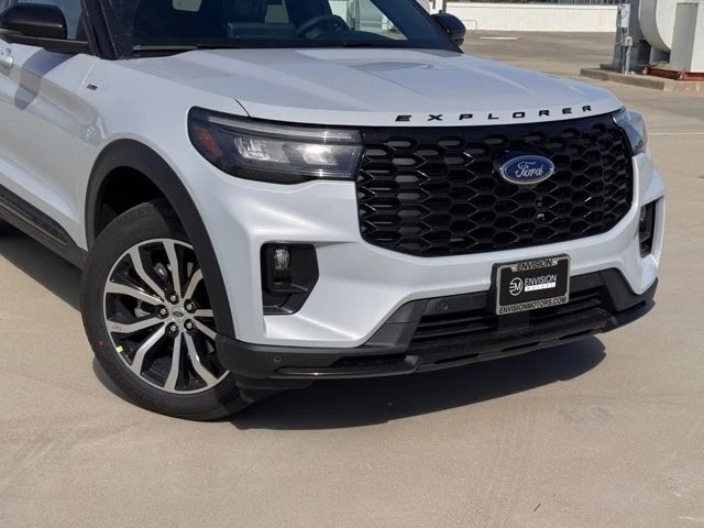 2026 Ford Explorer 6th Gen - Image 3 of 12