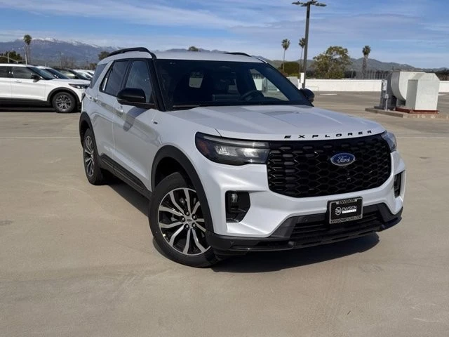 2026 Ford Explorer 6th Gen - Image 2 of 12