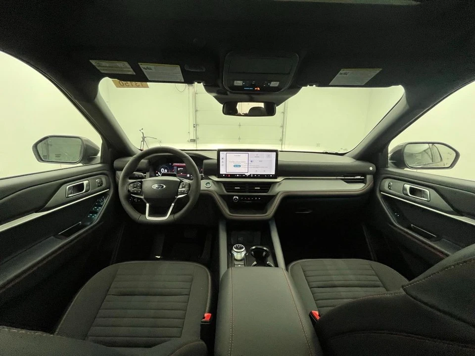 2026 Ford Explorer 6th Gen - Image 2 of 12