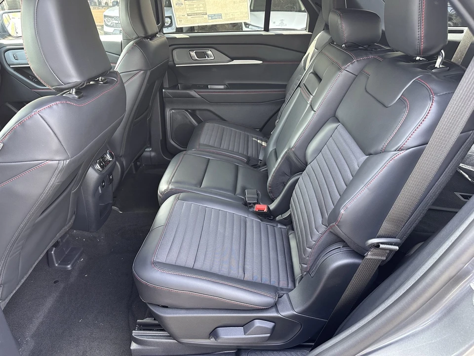 2026 Ford Explorer 6th Gen - Image 12 of 31