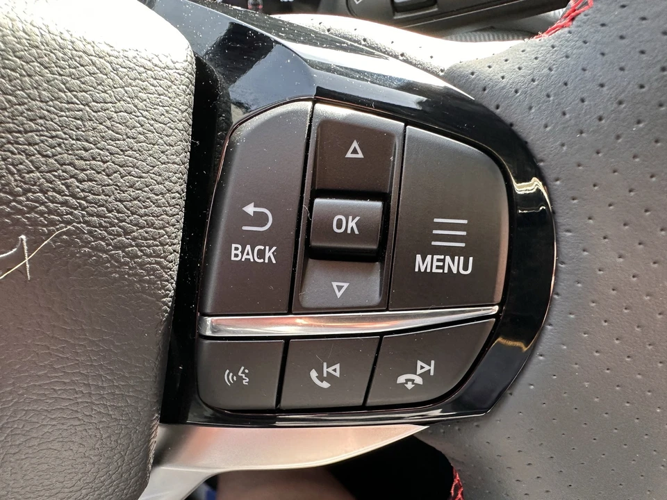 2026 Ford Explorer 6th Gen - Image 22 of 31