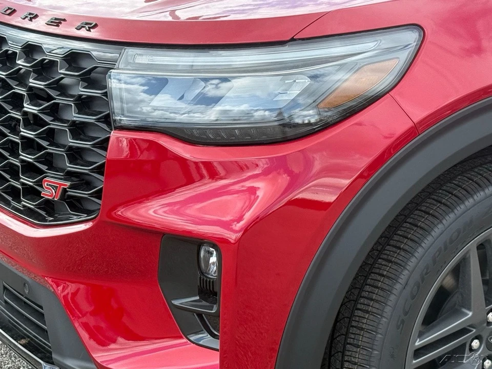 2026 Ford Explorer 6th Gen - Image 11 of 12