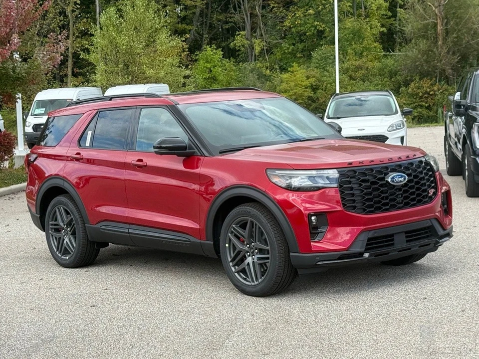 2026 Ford Explorer 6th Gen - Image 9 of 12