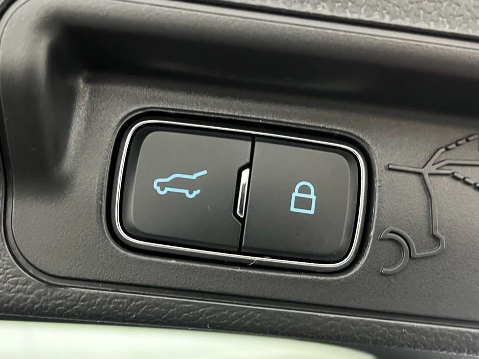 2026 Ford Explorer 6th Gen - Image 10 of 12