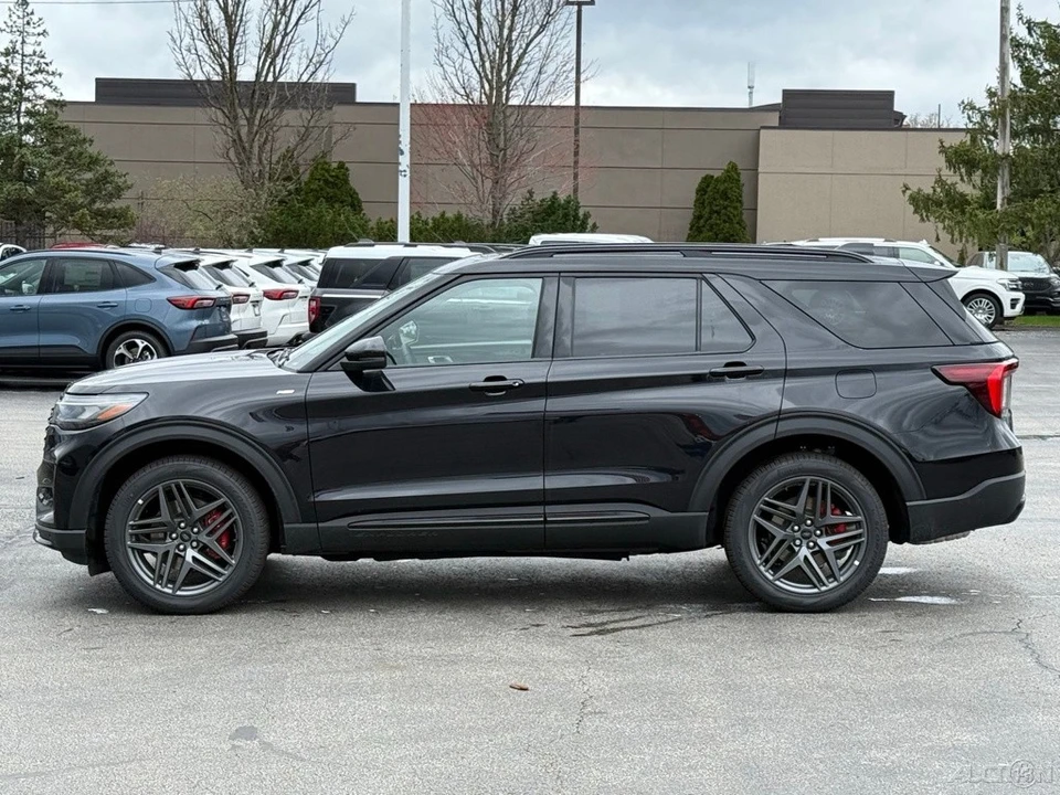 2026 Ford Explorer 6th Gen - Image 2 of 21