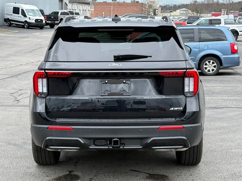 2026 Ford Explorer 6th Gen - Image 5 of 21