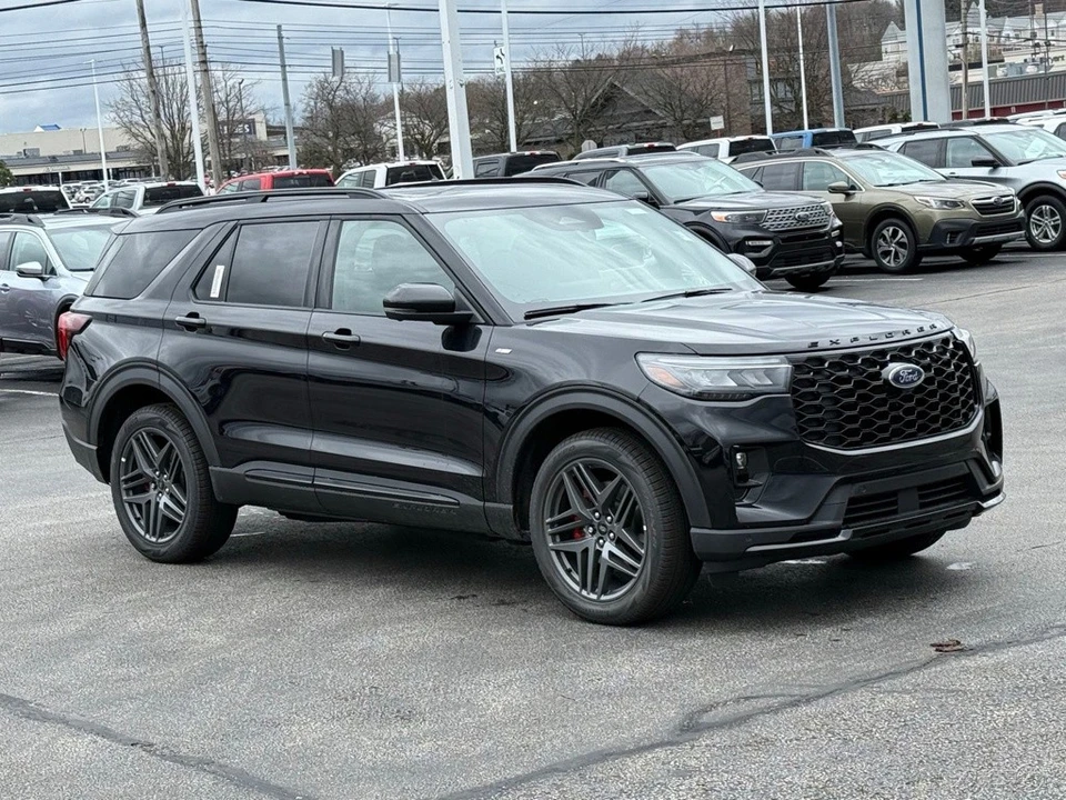 2026 Ford Explorer 6th Gen - Image 9 of 21