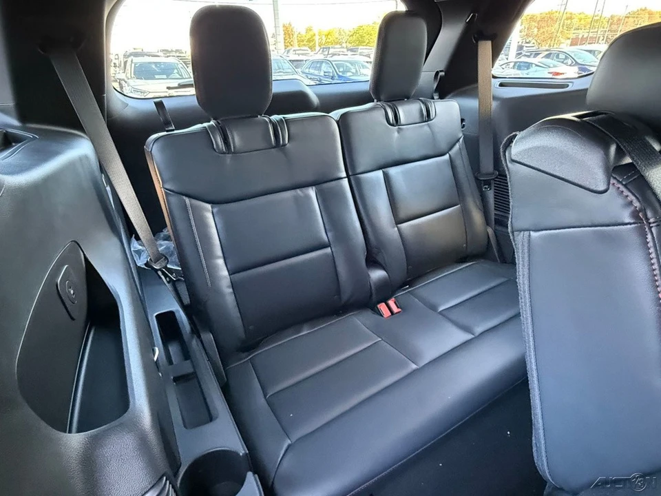2026 Ford Explorer 6th Gen - Image 17 of 21