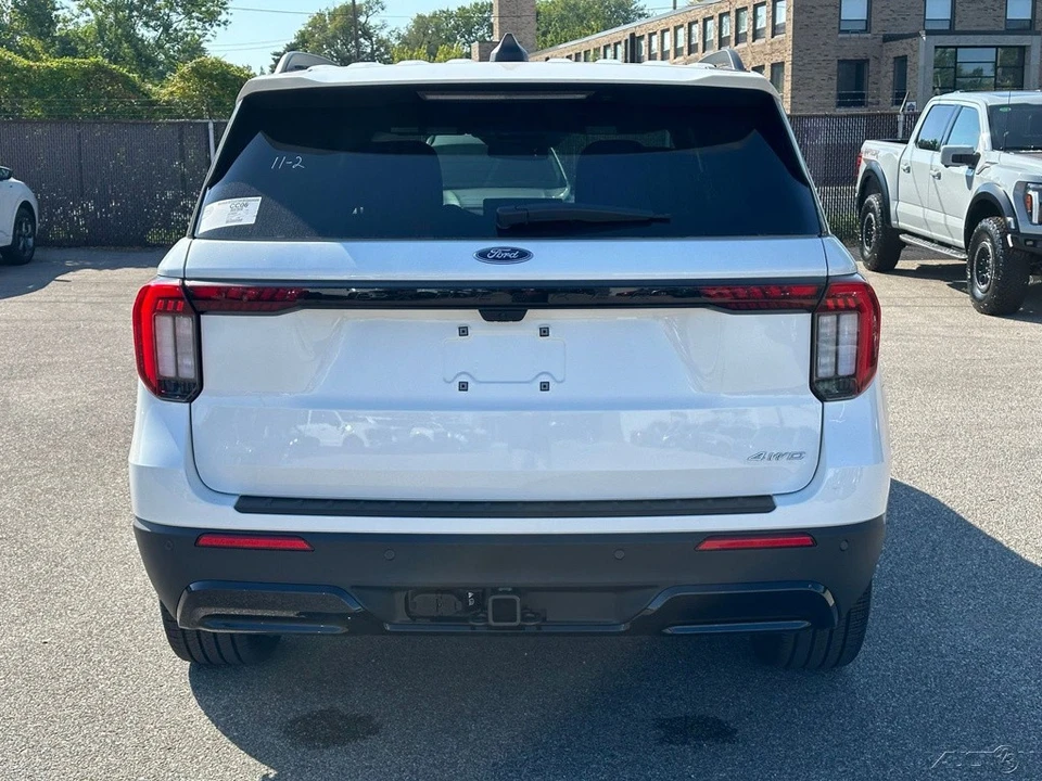 2026 Ford Explorer 6th Gen - Image 5 of 12