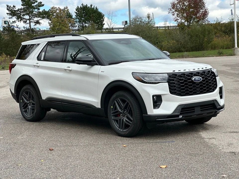 2026 Ford Explorer 6th Gen - Image 9 of 12