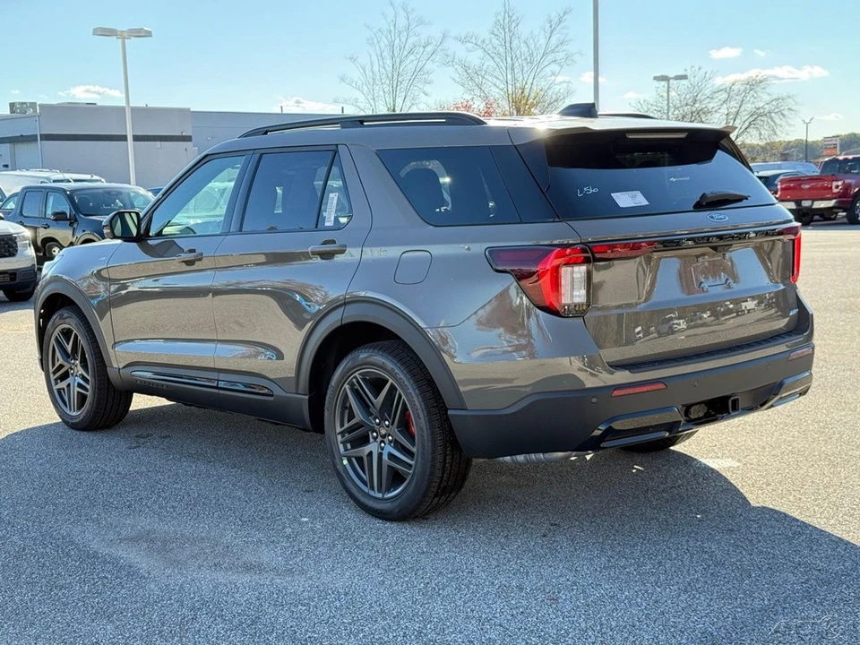 2026 Ford Explorer 6th Gen - Image 3 of 12
