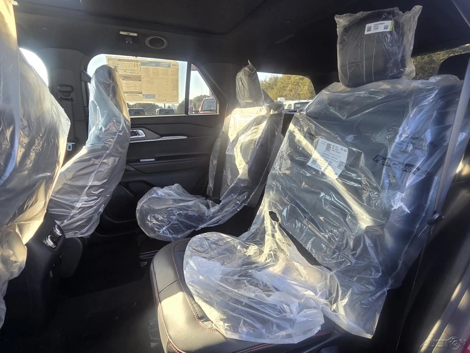 2026 Ford Explorer 6th Gen - Image 7 of 17