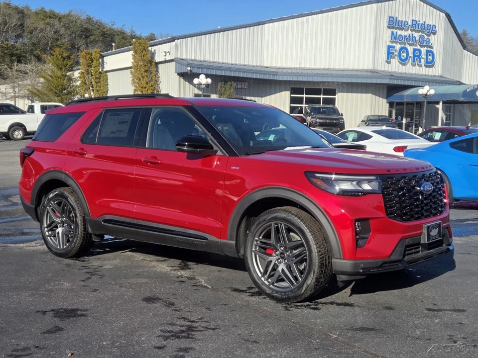 2026 Ford Explorer 6th Gen - Image 15 of 17