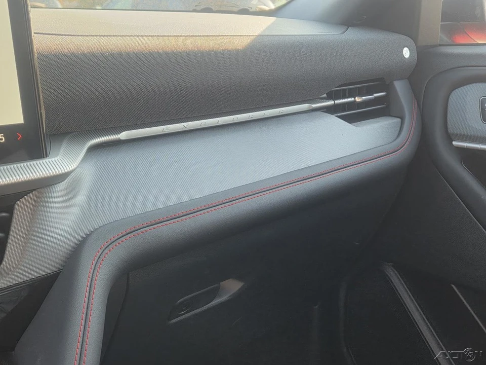 2026 Ford Explorer 6th Gen - Image 5 of 17