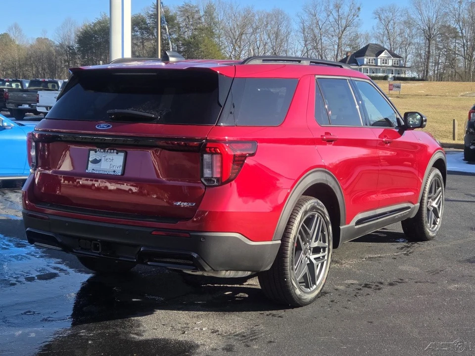 2026 Ford Explorer 6th Gen - Image 13 of 17