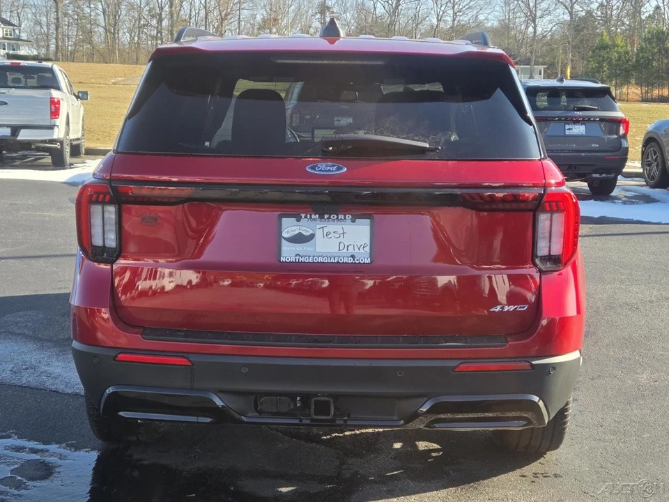 2026 Ford Explorer 6th Gen - Image 16 of 17