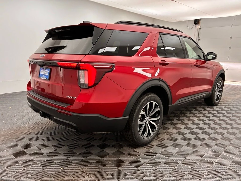 2026 Ford Explorer 6th Gen - Image 6 of 12