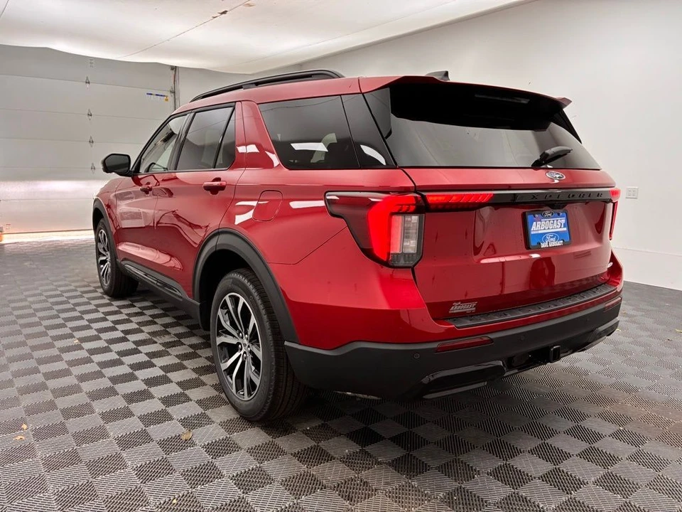 2026 Ford Explorer 6th Gen - Image 10 of 12