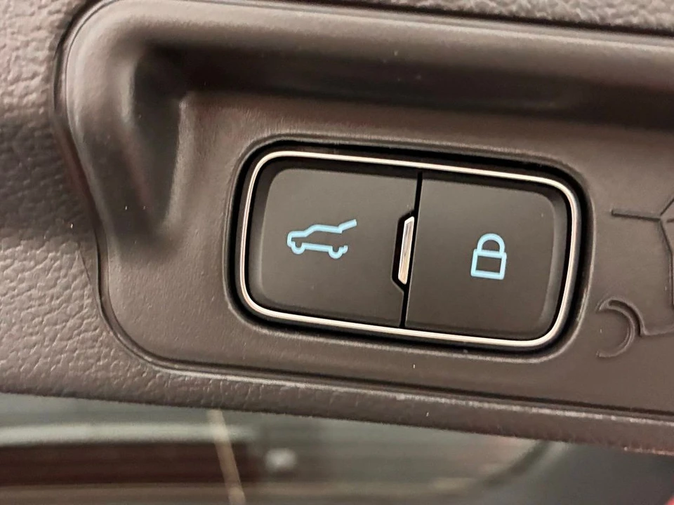 2026 Ford Explorer 6th Gen - Image 9 of 12