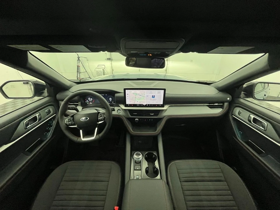 2026 Ford Explorer 6th Gen - Image 2 of 12