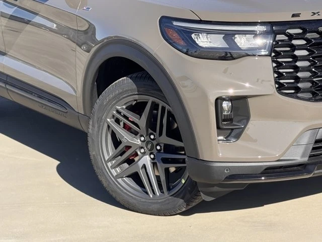 2026 Ford Explorer 6th Gen - Image 4 of 12