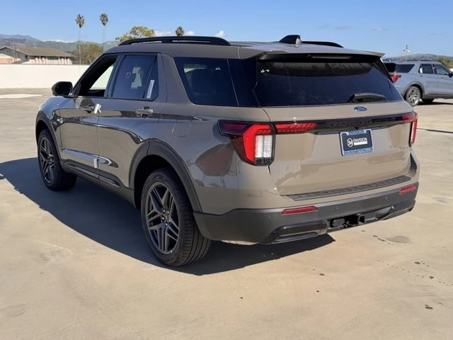 2026 Ford Explorer 6th Gen - Image 10 of 12