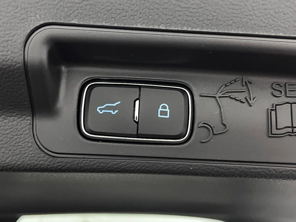 2026 Ford Explorer 6th Gen - Image 11 of 12
