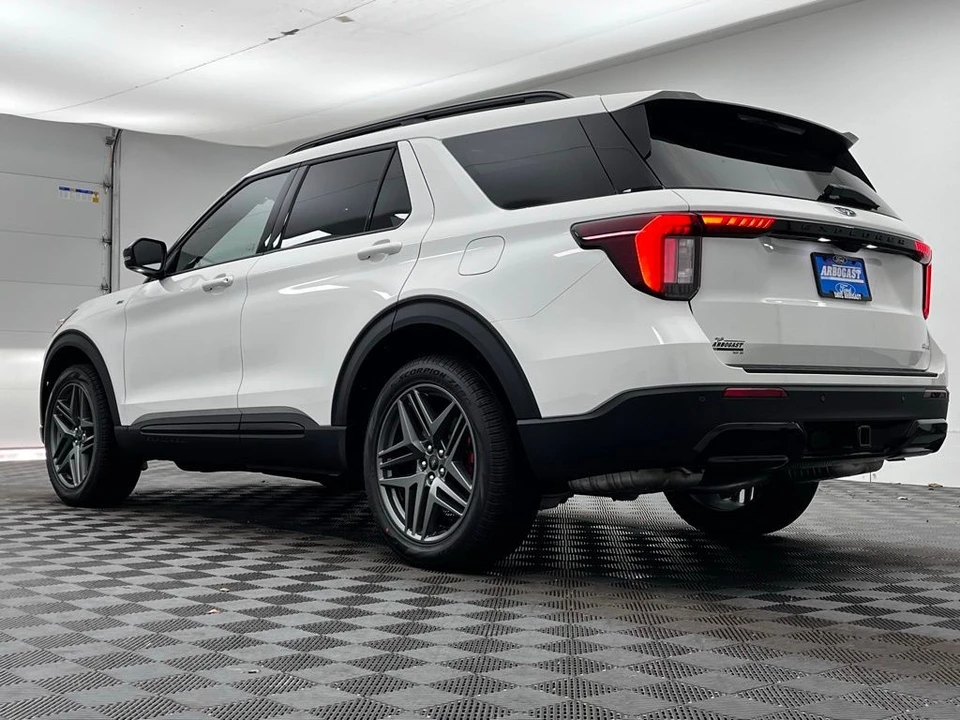 2026 Ford Explorer 6th Gen - Image 12 of 12
